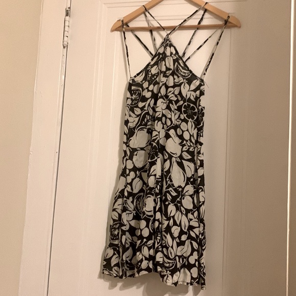 Cute Anthropologie dress/coverup - Picture 2 of 7